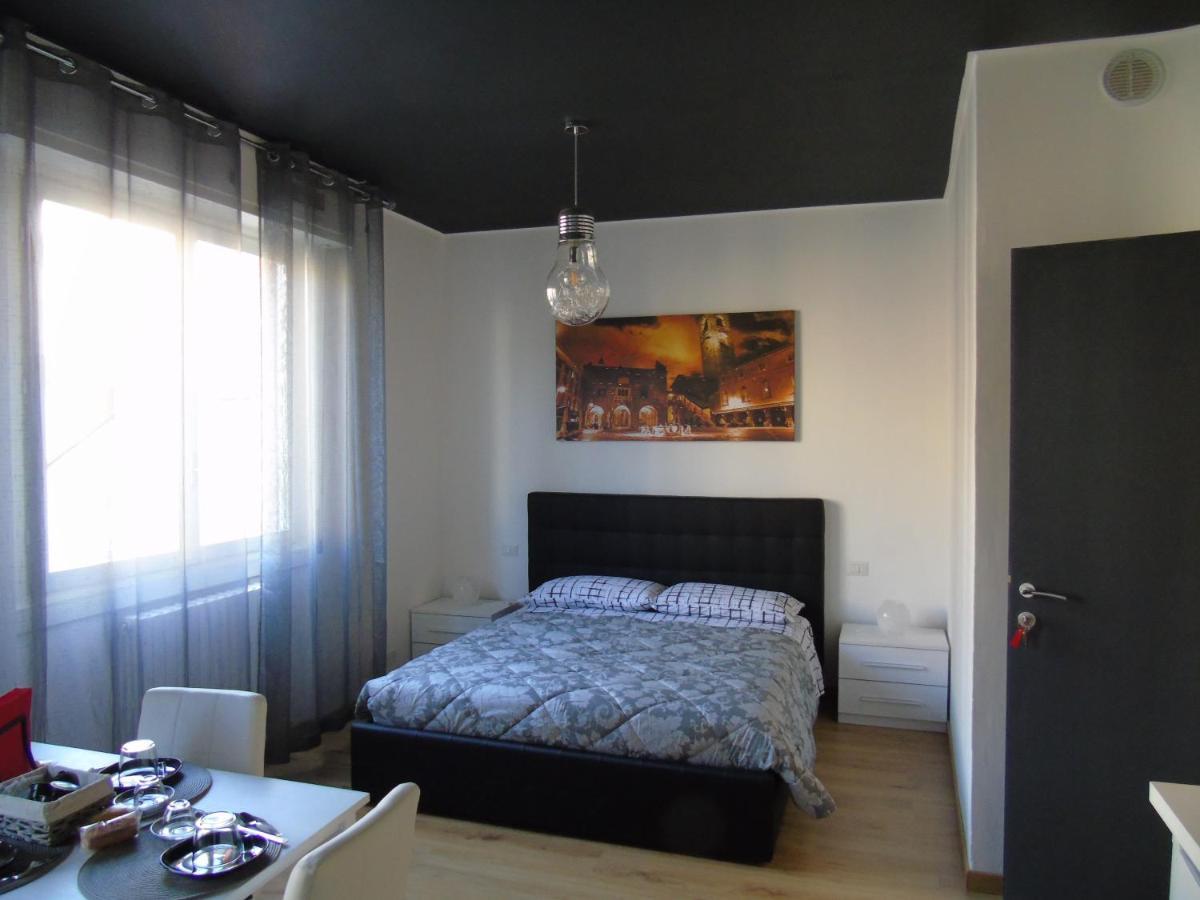 Casa Leonardo Airport Hotel Azzano San Paolo Kültér fotó