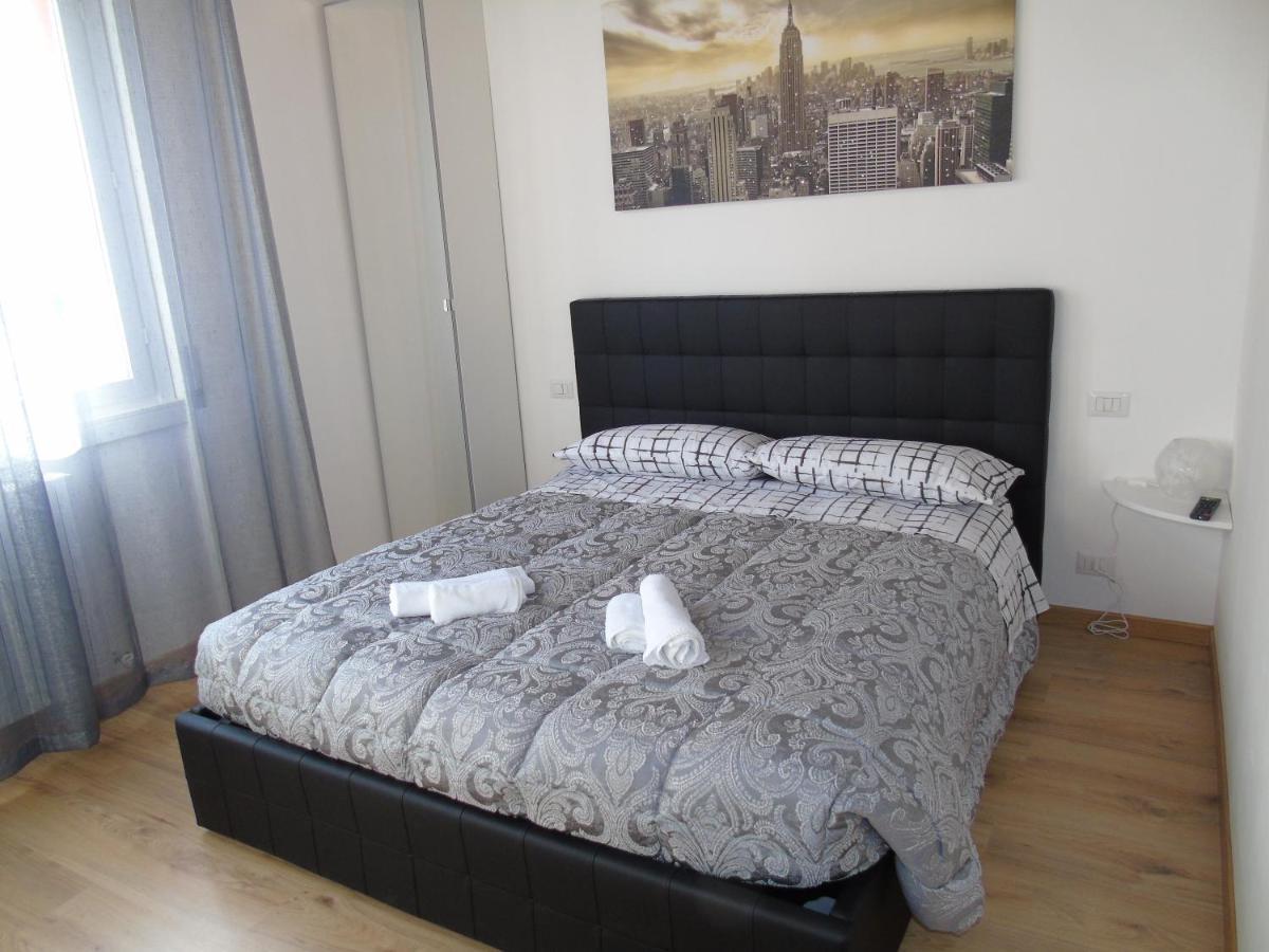 Casa Leonardo Airport Hotel Azzano San Paolo Kültér fotó