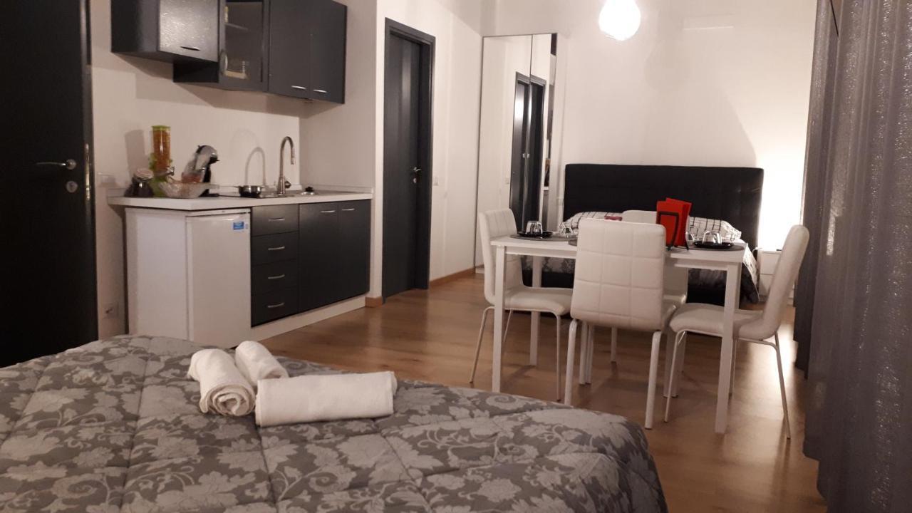 Casa Leonardo Airport Hotel Azzano San Paolo Kültér fotó
