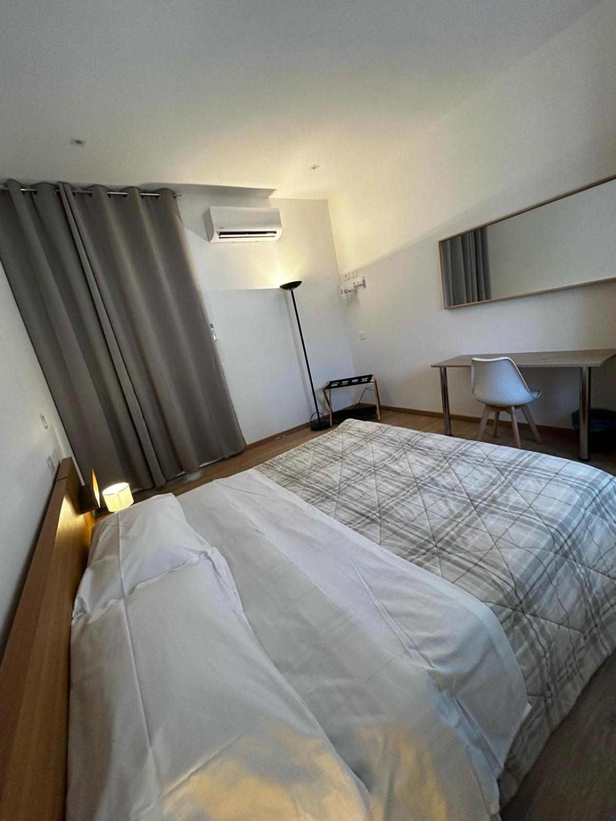 Casa Leonardo Airport Hotel Azzano San Paolo Kültér fotó